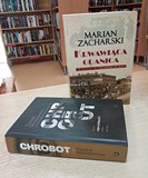 na zdjęciu książki