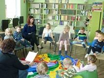Goście w bibliotece