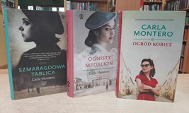 na zdjęciu książki