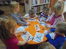 Biedronki w bibliotece