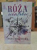 na zdjęciu książka