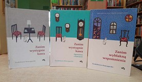 na zdjęciu książki