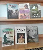 na zdjęciu książki