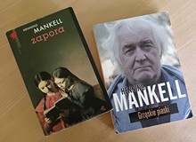 na zdjęciu książki
