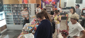 Wymiana puzzli w Mediatece Koszalińskiej Biblioteki Publicznej
