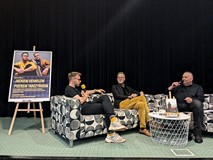 Jacek Dehnel i Piotr Tarczyński na spotkaniu w Koszalińskiej Bibliotece Publicznej