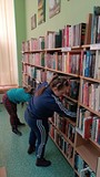 porządki na regałach