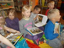 Wakacyjna przygoda z książką