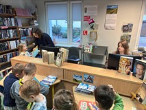 Dzieci w bibliotece