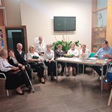 Uczestnicy Weekendu Seniora z Kulturą w  Koszalińskiej Bibliotece Publicznej fot. Olga Roicka