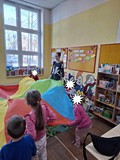 zabawa z chustą animacyjną
