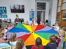 zabawa z chustą animacyjną