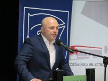 Przemawia Sebastian Tałaj Wiceprezydent Koszalina w czasie Powiatowej konferencji 