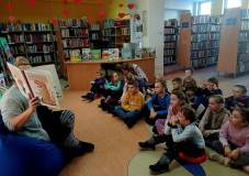 Gosia czyta SÓWKOM o praprzodkach kury domowej