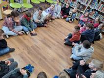 Tworzymy własną książkę kolorów- praca plastyczna