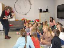 Spotkanie autorskie z Renatą Piątkowską w przedszkolu w Parnowie w ramach cyklu powiatowego