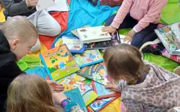Przedszkolaki w bibliotece