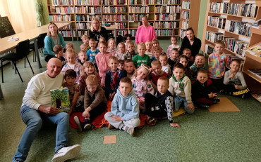 Zdjęcie zbiorowe przedszkolaków