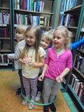 BAWIMY SIĘ W BIBLIOTECE