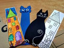 Na zdjęciu zakładki do książek wykonane przez czytelników