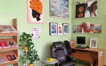 Galeria na tle czytelni