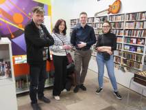 Uczestnicy wernisażu (od lewej): Tomasz Majeski, Dorota Popowicz-Majewska, Łukasz Rozmarynowski, Wer