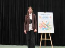 Uczestniczka podczas występu.