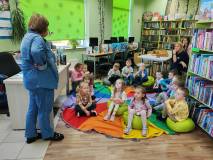 Pani Ania z grupą „Bystrzaków”