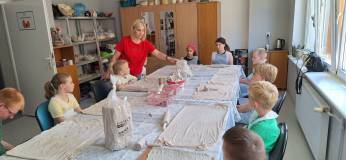 PSONI Koło w Koszalinie Warsztat Terapii Zajęciowej nr 1- pracownia ceramiczna i Pani Sylwia opowiad