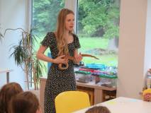 Warsztatach przyrodnicze z egzotycznymi zwierzętami.