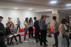 „Aby świat się dowiedział... Damit die Welt es erfährt...”