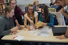 „Aby świat się dowiedział... Damit die Welt es erfährt...”