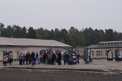 „Aby świat się dowiedział... Damit die Welt es erfährt...”