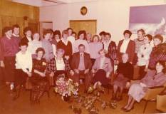 zdjęcie grupowe załogi, w środku stoi Stanisława Zielińska