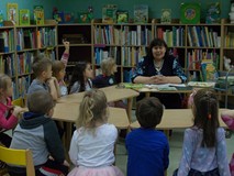 Kto w lesie stuka i co można zobaczyć przez lupę
