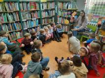 Dzieci poznają nazwy planet