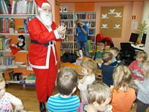 Święty Mikołaj w bibliotece