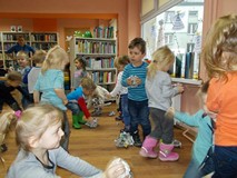 Święty Mikołaj w bibliotece