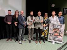 Autorzy Rocznika Koszalińskiego na zdjęciu grupowym w czasie promocji najnowszego numeru