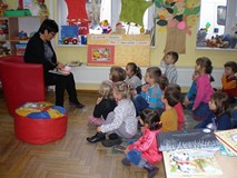 PRZEDSZKOLAKI W BIBLIOTECE