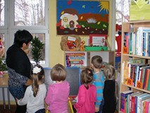 PRZEDSZKOLAKI W BIBLIOTECE