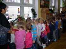 PRZEDSZKOLAKI W BIBLIOTECE