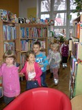 PRZEDSZKOLAKI W BIBLIOTECE