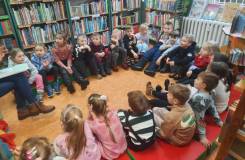 Przedszkolaki odpowiadają na pytania