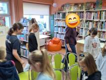 Gorące krzesła- zabawa integracyjna