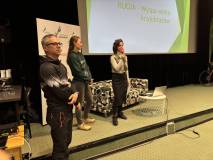 Eryk Parysiak, Kinga Częścik i Magdalena Bielińska podczas otwarcia spotkania.