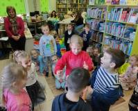 Marchewkowa sztafeta „Wiewiórek”