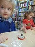 Zabawy z bałwankiem i przedszkolaki