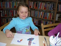 KLUB PRZYJACIÓŁ BIBLIOTEKI - DZIWNE BAJKI - CZYLI MOŻNA MYŚLEĆ I WIDZIEĆ INACZEJ