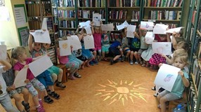 Stokrotki w bibliotece